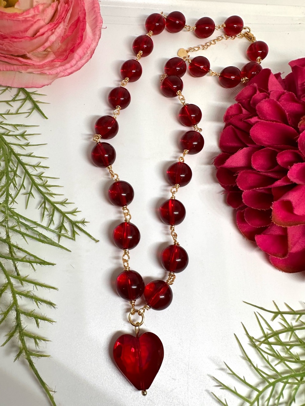 NEW⚜️ Handmade Red Beaded Crystal Heart Charm Necklace - Picture 4 of 6